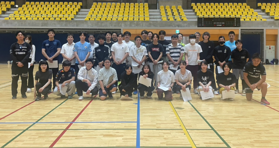 静岡ブルーレヴズと連携し、タグラグビー研修を実施